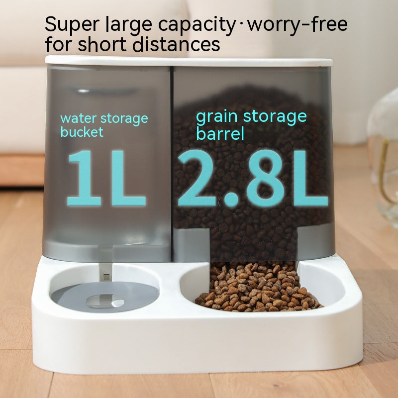 1 L water and 2.8 L food capacity