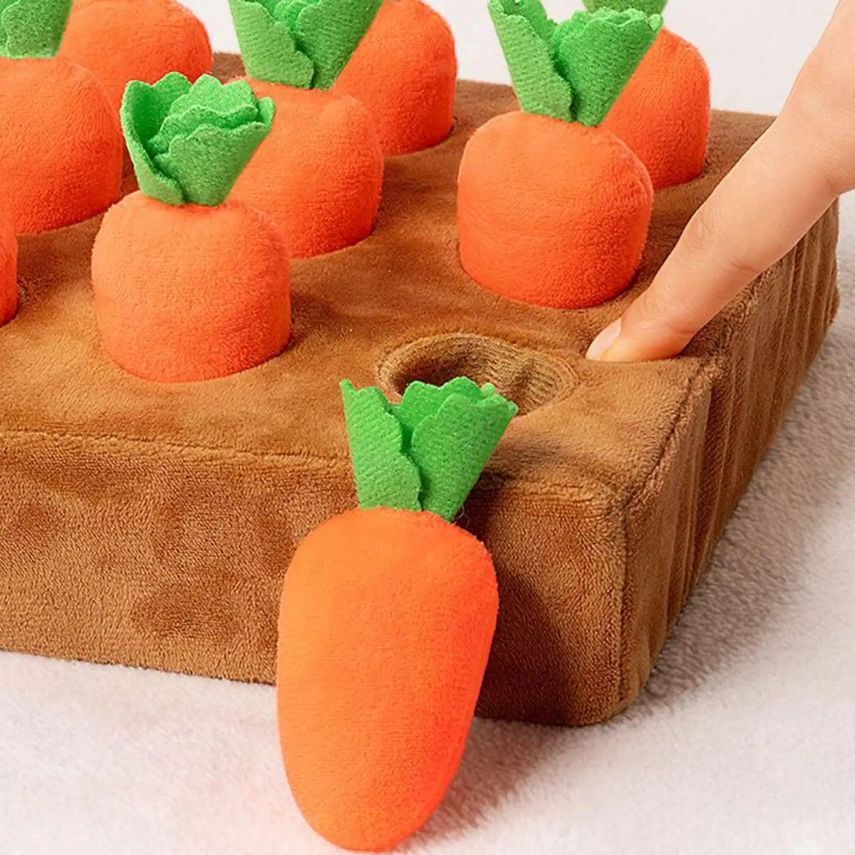 Carrot Patch Puzzle Toy – Snuffle Game for Dogs & Puppies