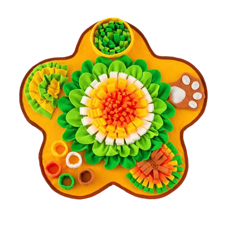Snuffle mat for dogs in flower shape