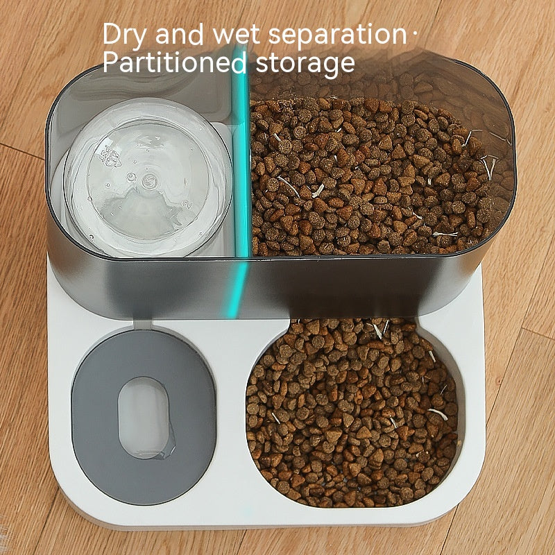 Separate water and dry food tanks